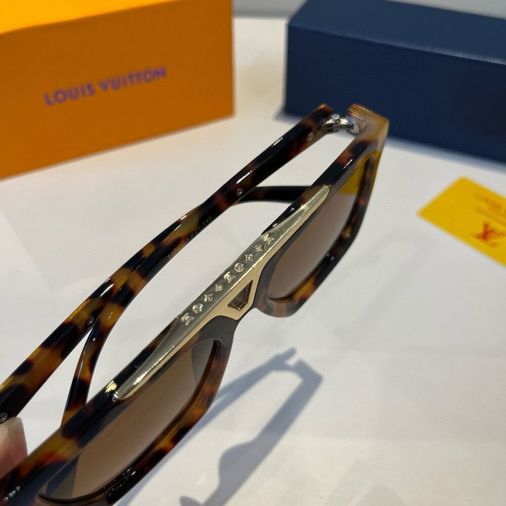 Louis Vuitton glasses - Picture 4 of 6